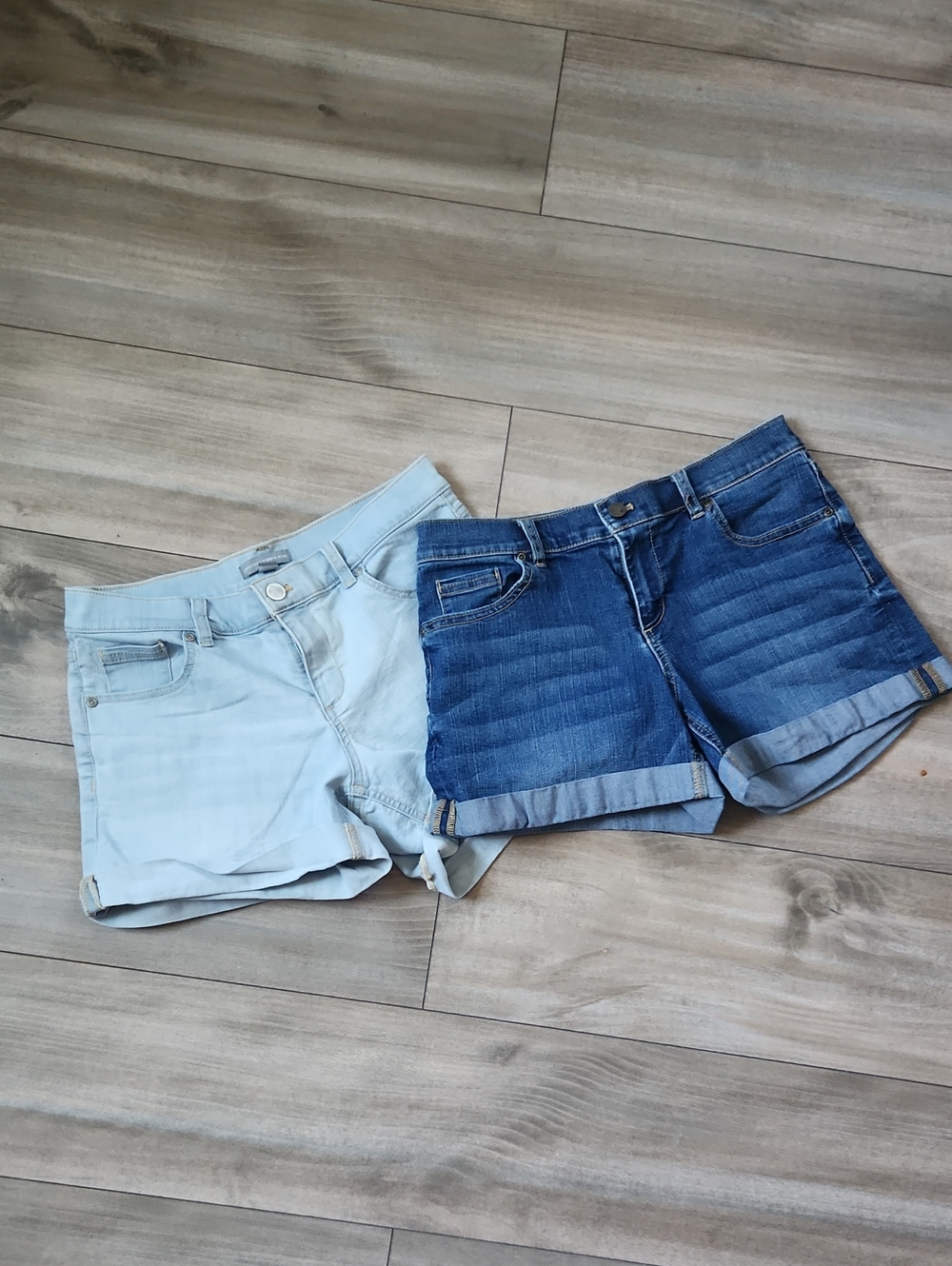 2 Pc New York & Company Denim Shorts in Light Blue and Dark Blue 6